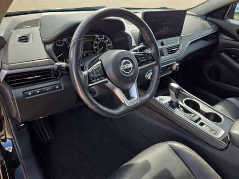 Used 2024 Nissan Altima 2.5 SL FWD image 12