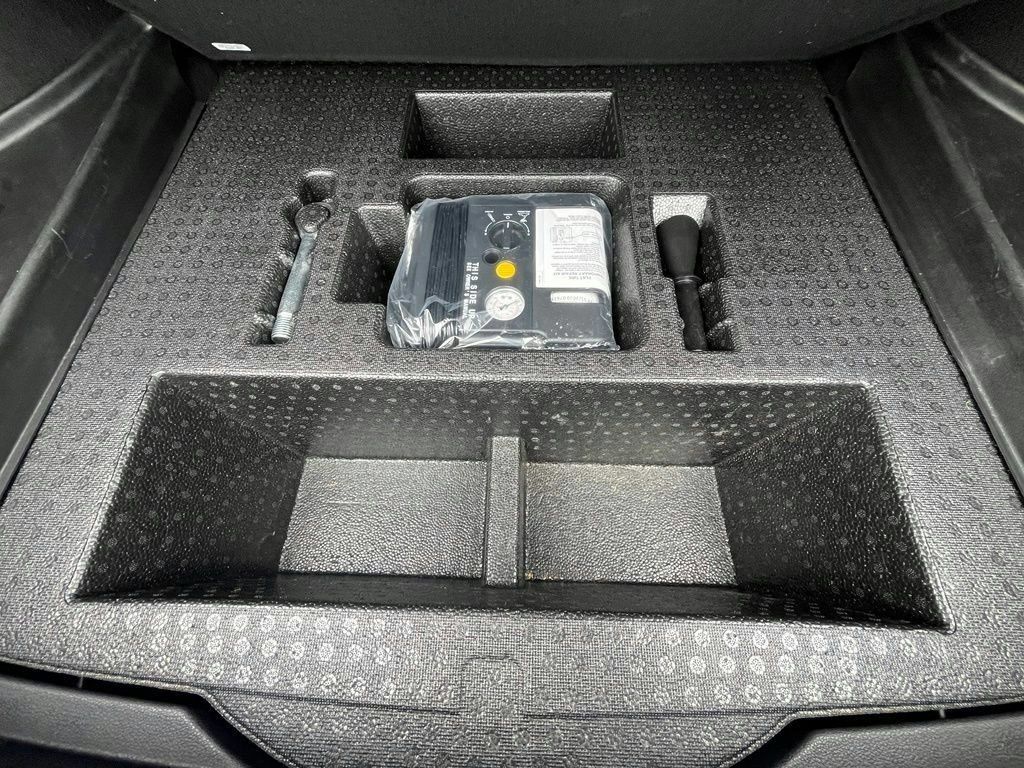 Used 2016 Acura TLX w/ Technology Package AWD/4WD image 31