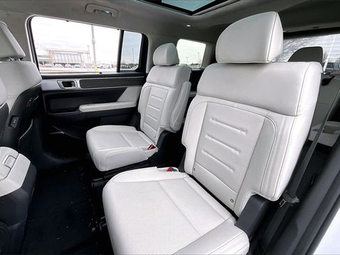 Used 2025 Hyundai Santa Fe Calligraphy image 32