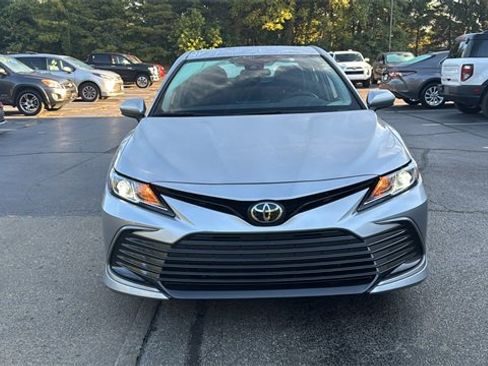 Used 2024 Toyota Camry LE image 8