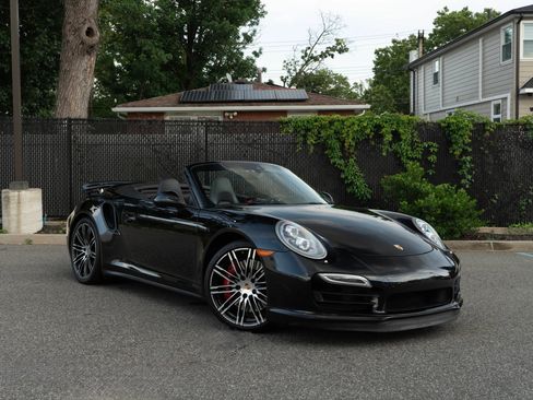 Used 2014 Porsche 911 Turbo image 12