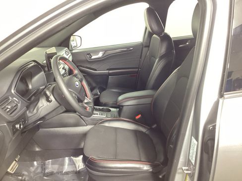 Certified 2023 Ford Escape ST-Line AWD/4WD image 17