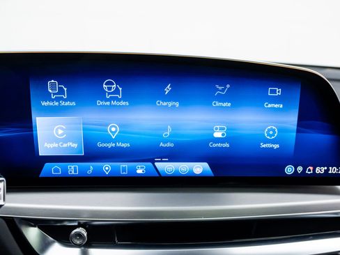 Certified 2025 Cadillac Lyriq Luxury w/ LPO, Floor Liner Package AWD/4WD image 27