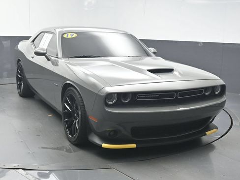Used 2019 Dodge Challenger R/T w/ Performance Plus Package RWD image 2