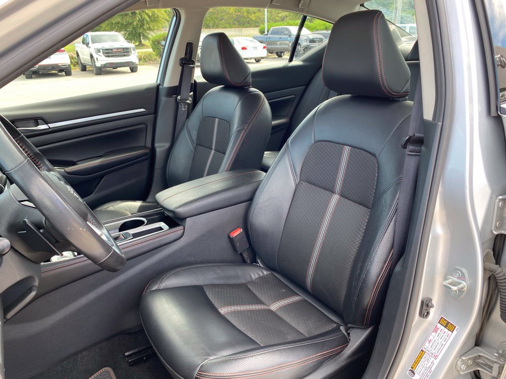 Used 2024 Nissan Altima 2.5 SR FWD image 23