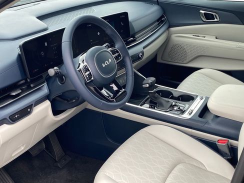 New 2026 Kia Carnival SX image 12