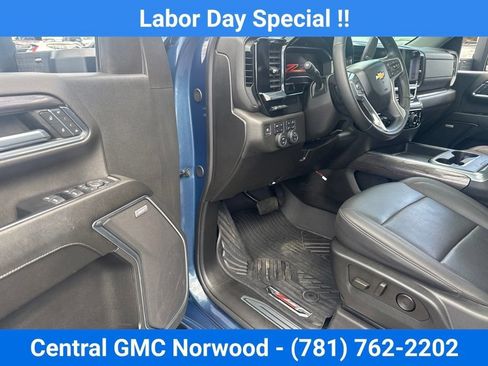 Used 2024 Chevrolet Silverado 2500 LTZ w/ LTZ Premium Package AWD/4WD image 12