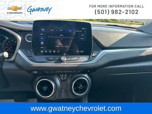 Used 2025 Chevrolet Blazer LT AWD/4WD image 17