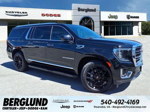 Used 2023 GMC Yukon XL SLT AWD/4WD image 1