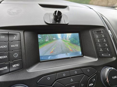 Used 2018 Ford Edge SE image 29