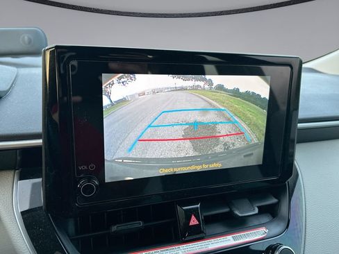 Used 2026 Toyota Corolla LE FWD image 22
