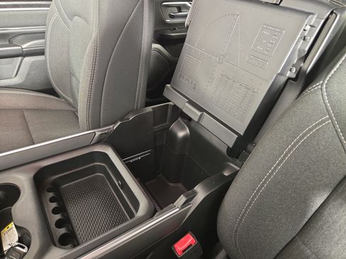 Used 2019 RAM 1500 Big Horn AWD/4WD image 26