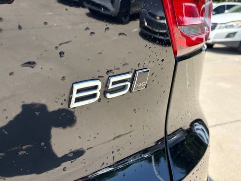 Certified 2023 Volvo XC40 B5 Plus w/ Driver Assist Package AWD/4WD image 9