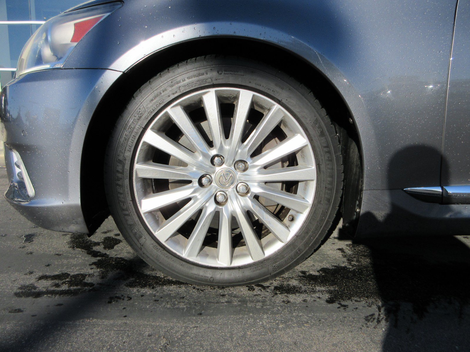 Used 2013 Lexus LS 460 AWD w/ Comfort Pkg image 19