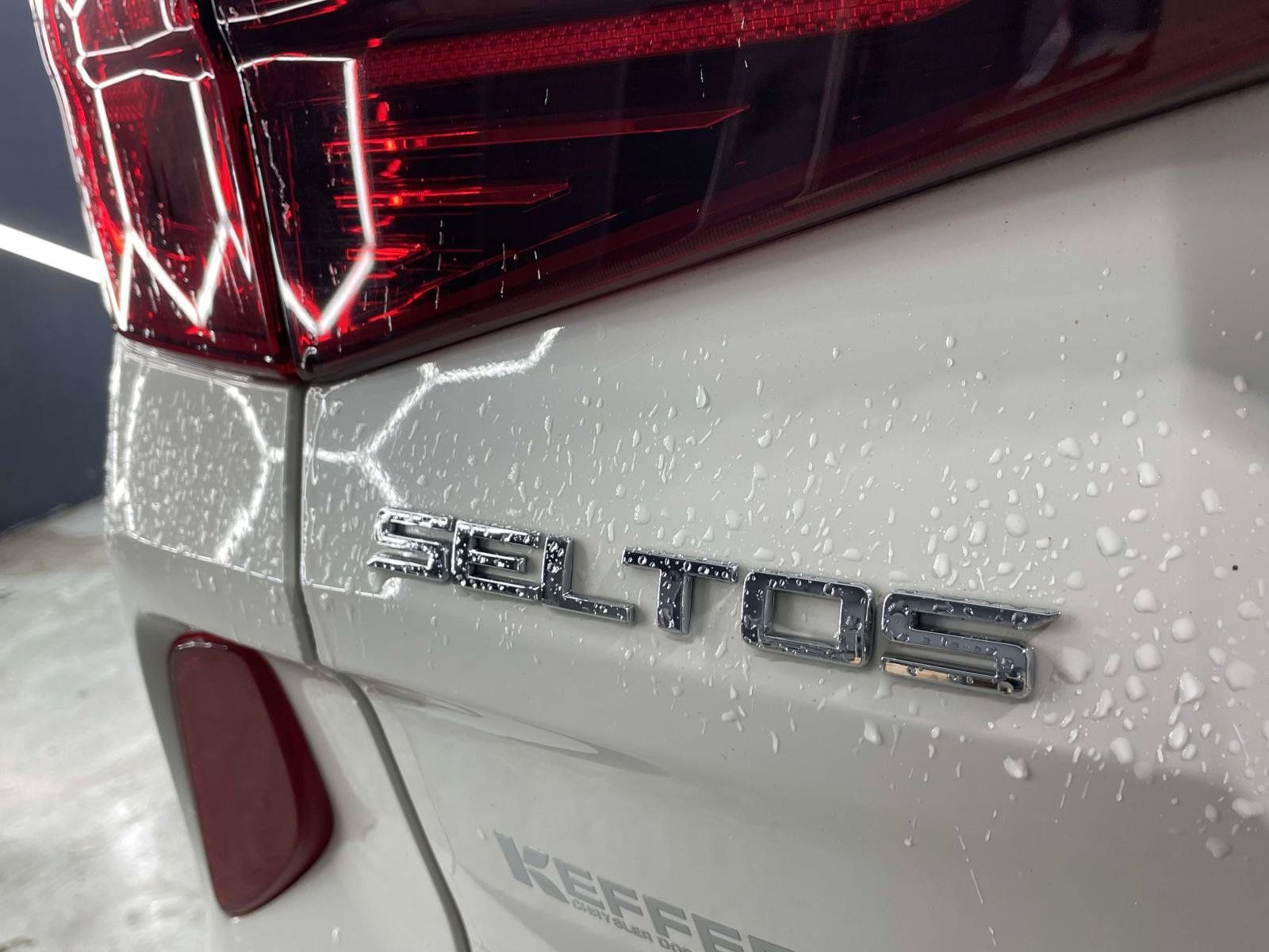 Used 2021 Kia Seltos S AWD/4WD image 9