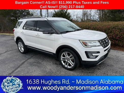 Used 2017 Ford Explorer XLT w/ Equipment Group 202A image 5