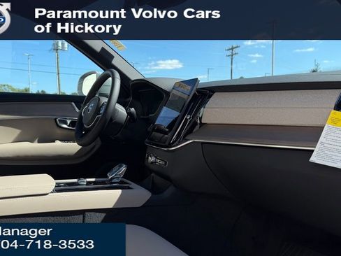 New 2026 Volvo XC90 B5 Core w/ Protection Package image 32