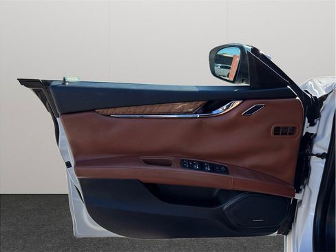 Used 2017 Maserati Quattroporte S image 24