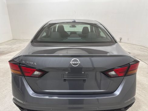 Used 2025 Nissan Altima 2.5 SV FWD image 24