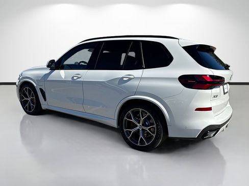 New 2026 BMW X5 xDrive50e w/ Executive Package image 5