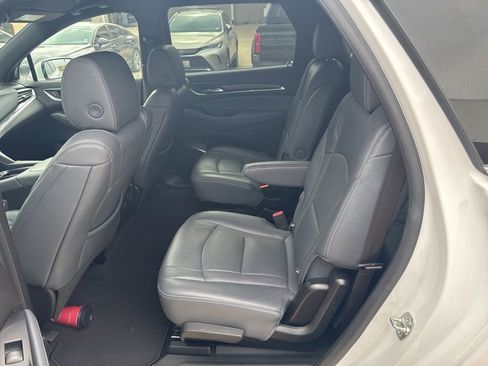 Used 2024 Buick Enclave Premium image 11