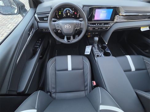 New 2026 Toyota Camry SE image 6