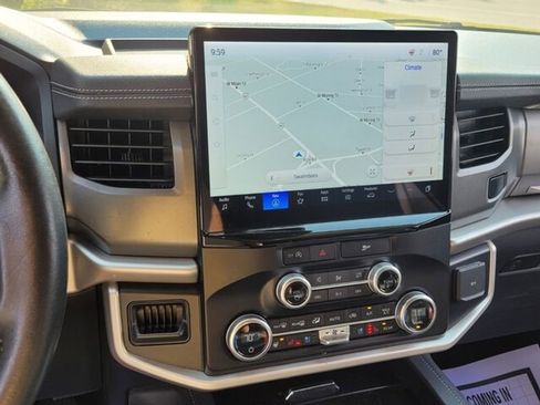 Used 2024 Ford Expedition XLT image 21