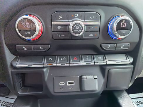 Used 2022 GMC Sierra 1500 Elevation RWD image 38