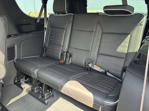 Used 2026 GMC Yukon XL AT4 Ultimate AWD/4WD image 11
