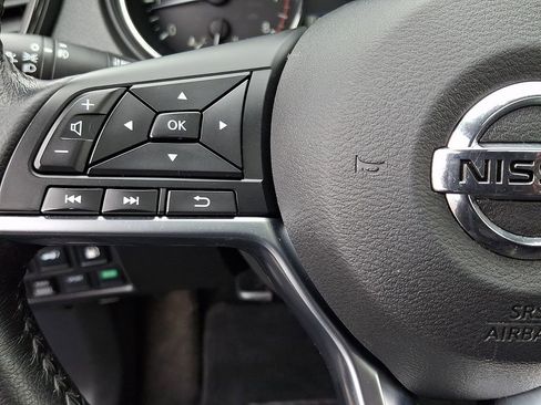 Used 2019 Nissan Rogue SV w/ Sun & Sound Touring Package AWD/4WD image 22