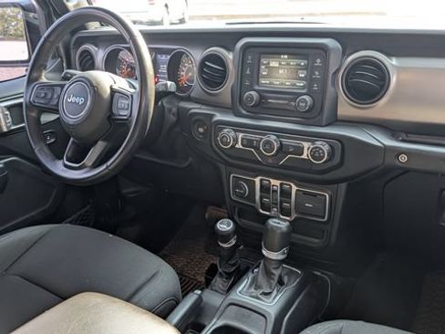 Used 2019 Jeep Wrangler Unlimited Sport S AWD/4WD image 6