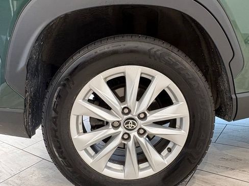 Used 2022 Toyota Corolla Cross LE w/ Moonroof Package AWD/4WD image 10