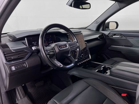 Used 2024 GMC Acadia AT4 w/ Luxury Package AWD/4WD image 9