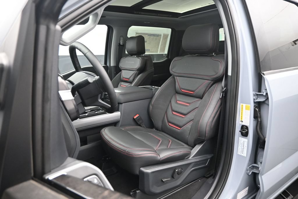 New 2026 Ford F250 Lariat w/ Black Appearance Package AWD/4WD image 8