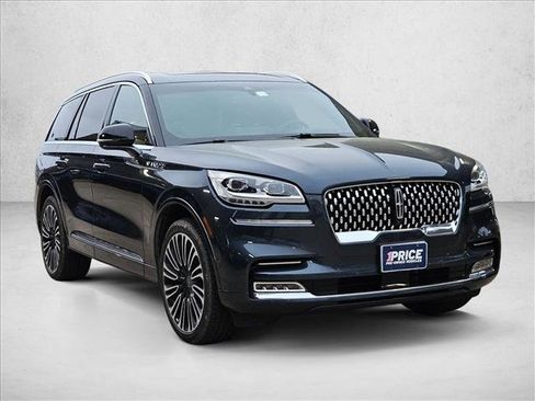 Used 2023 Lincoln Aviator Black Label w/ Dynamic Handling Package image 3