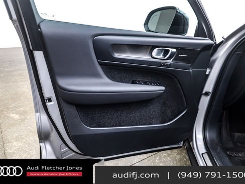 Used 2024 Volvo XC40 Recharge Ultimate image 20