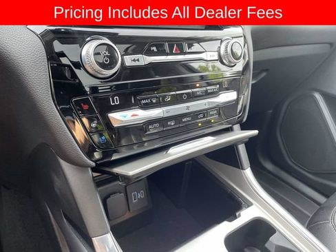 Used 2021 Ford Explorer Limited w/ Equipment Group 301A AWD/4WD image 37