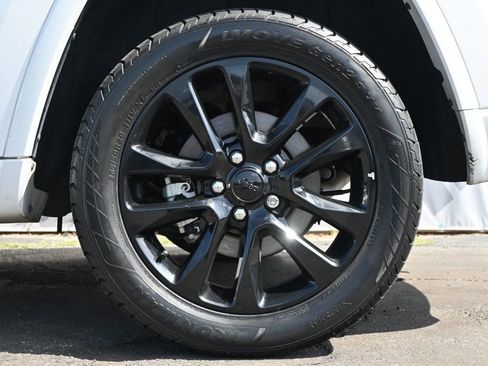 Used 2021 Jeep Grand Cherokee Laredo X AWD/4WD image 7