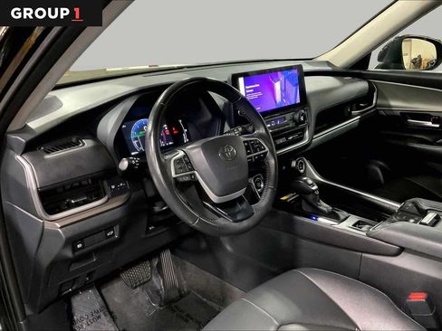 Certified 2024 Toyota Grand Highlander AWD image 18