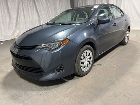 Used 2019 Toyota Corolla LE image 3