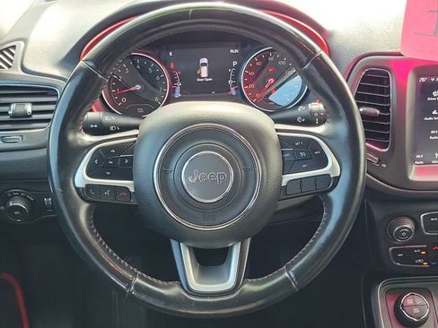 Used 2018 Jeep Compass Trailhawk w/ Leather Interior Group AWD/4WD image 25