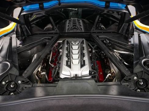 Used 2021 Chevrolet Corvette Stingray Coupe w/ 1LT RWD image 13