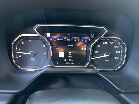 Used 2021 GMC Yukon AT4 w/ Rear Media and Nav Package AWD/4WD image 24