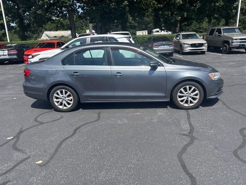Used 2015 Volkswagen Jetta SE FWD image 7