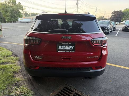 Used 2018 Jeep Compass Limited w/ Navigation Group AWD/4WD image 7