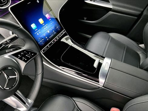 Used 2026 Mercedes-Benz GLC 300 image 15