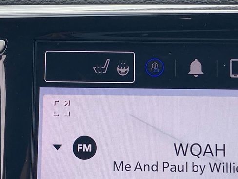 Used 2023 Chrysler Pacifica Touring-L image 23