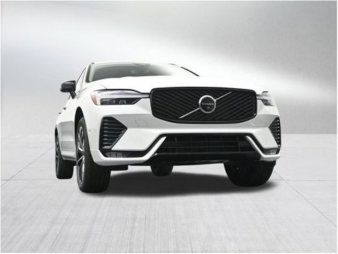 New 2026 Volvo XC60 B5 Plus AWD/4WD image 27