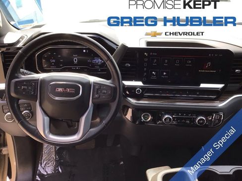 Used 2022 GMC Sierra 1500 Elevation AWD/4WD image 2