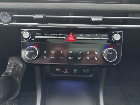 New 2025 Hyundai Tucson Limited image 36